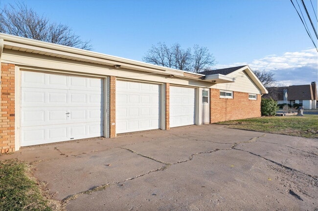 Building Photo - 4718 48th St