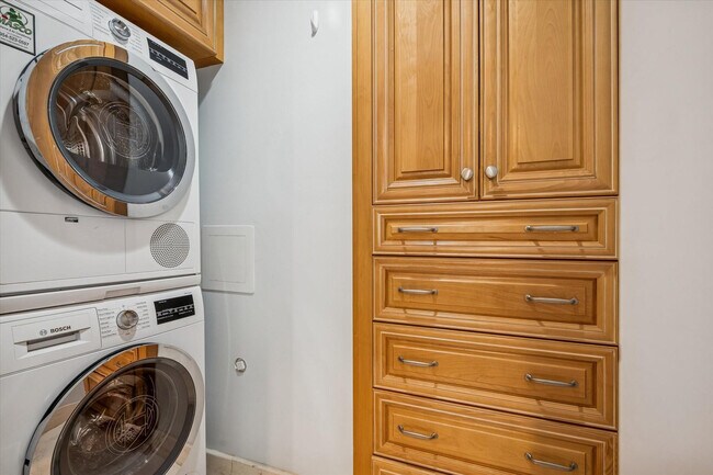 Building Photo - 5400 N Ocean Blvd