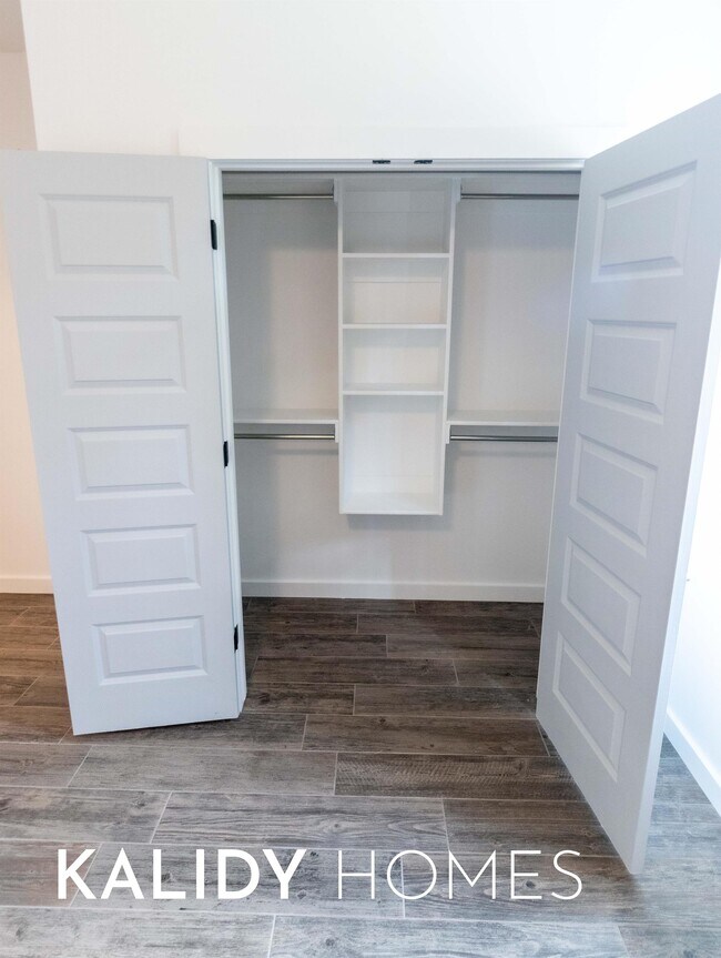 Building Photo - 1679 Kalidy Dr