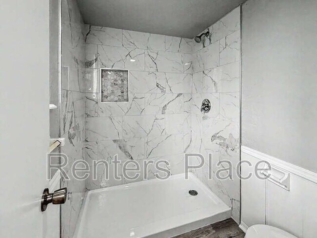 Building Photo - 5210 S 74th E Ave