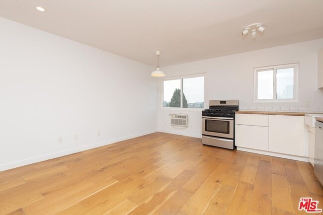 Building Photo - 3933 Marathon St