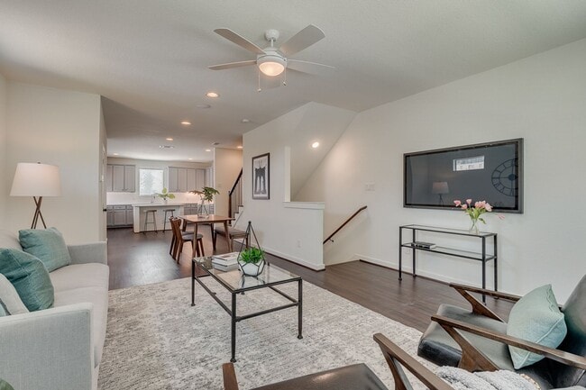 Building Photo - ** MOVE IN SUMMER July 30th 2027 * $6500 ** 5-Bed 5.5 Bath 6 Minute Walk to TCU Campus