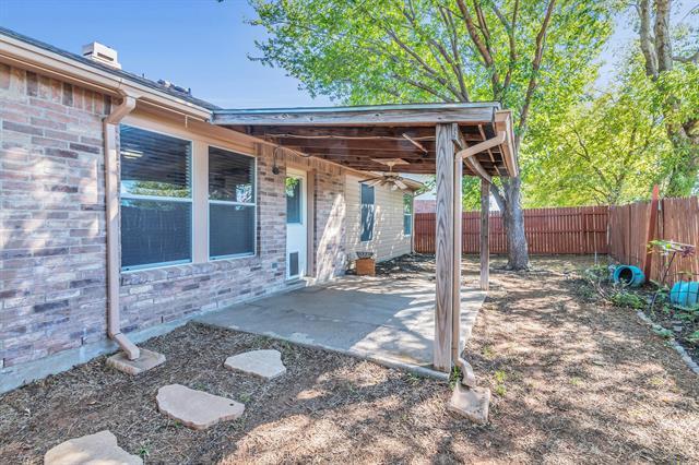 Building Photo - 2124 Blanco Ln