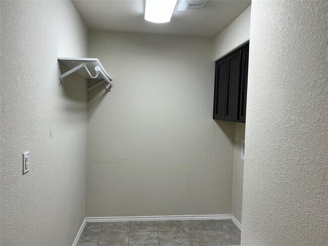 Building Photo - 211 Animas Drive
