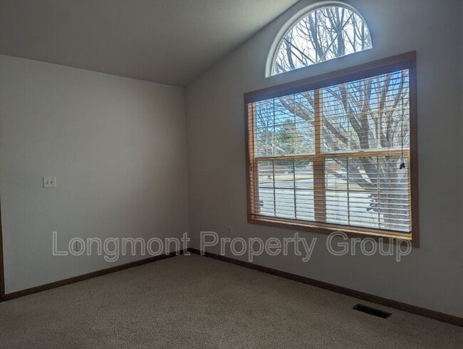 Building Photo - 388 Cardinal Ave