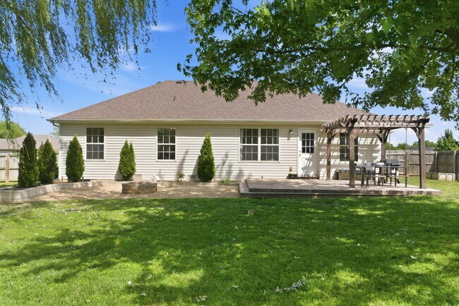 Building Photo - 1275 S Jaylin Ave