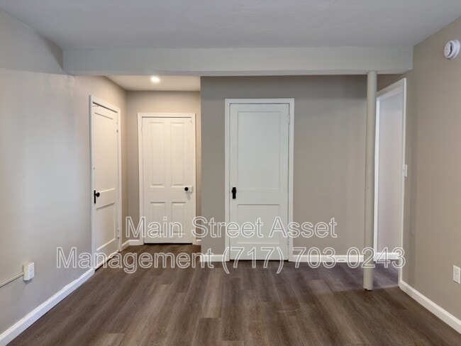 Building Photo - 30 S Wolf St