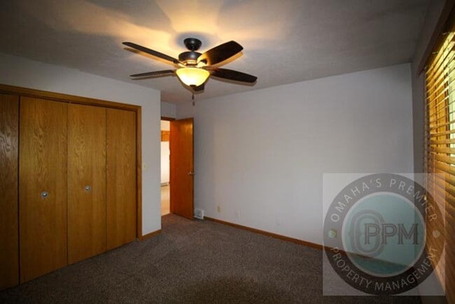 Building Photo - Comfortable 2 Bedroom/ 2 Bathroom/ 2 Car D...