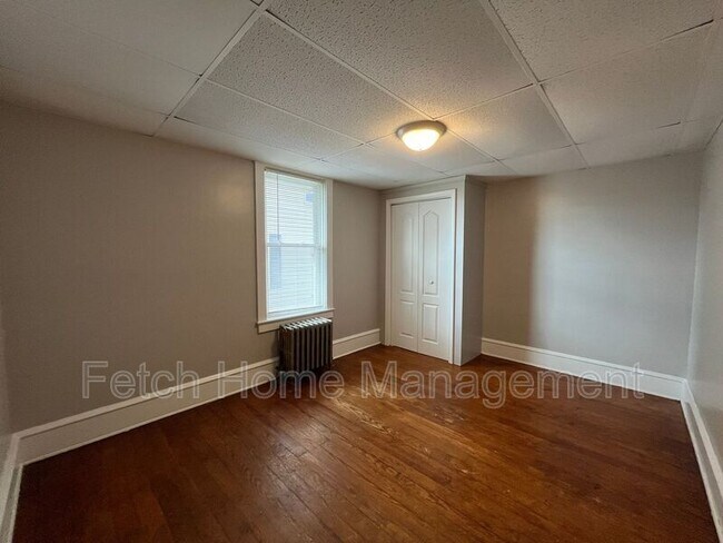 Building Photo - 23 S Custer Ave