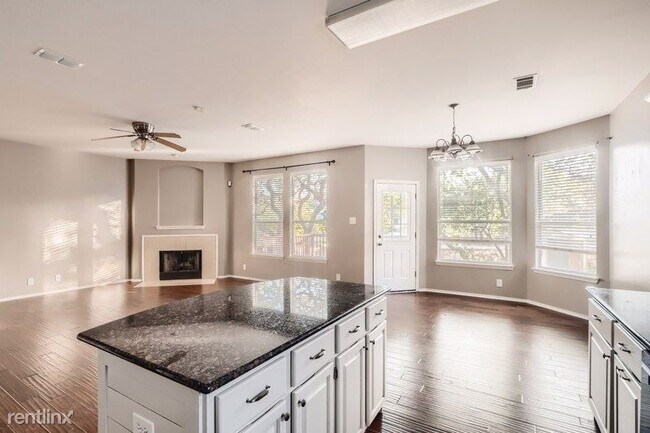 Building Photo - 4 br, 2.5 bath House - 3632 Sumter Glade UNIT