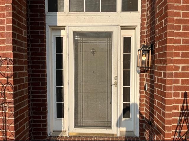 Building Photo - 4611 Shorewood Dr