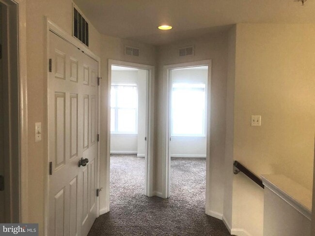 Building Photo - 6786 Green Mill Way