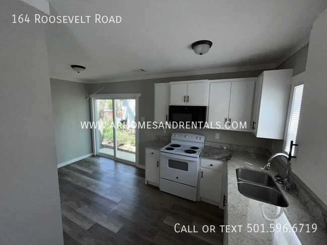Building Photo - 164 Roosevelt Rd