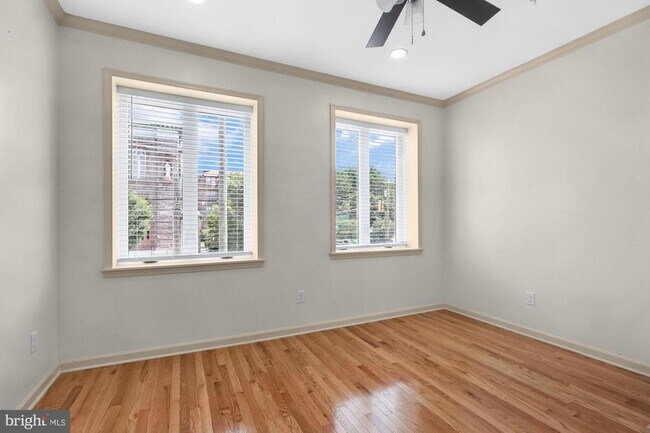 Building Photo - 2528 E Allegheny Ave