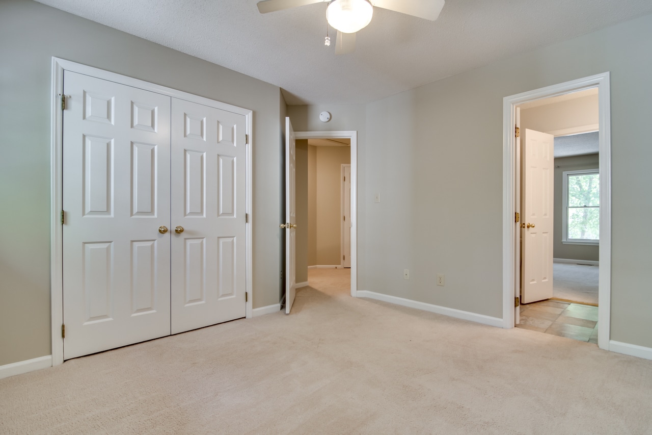 Building Photo - 68 Forest Oaks Dr