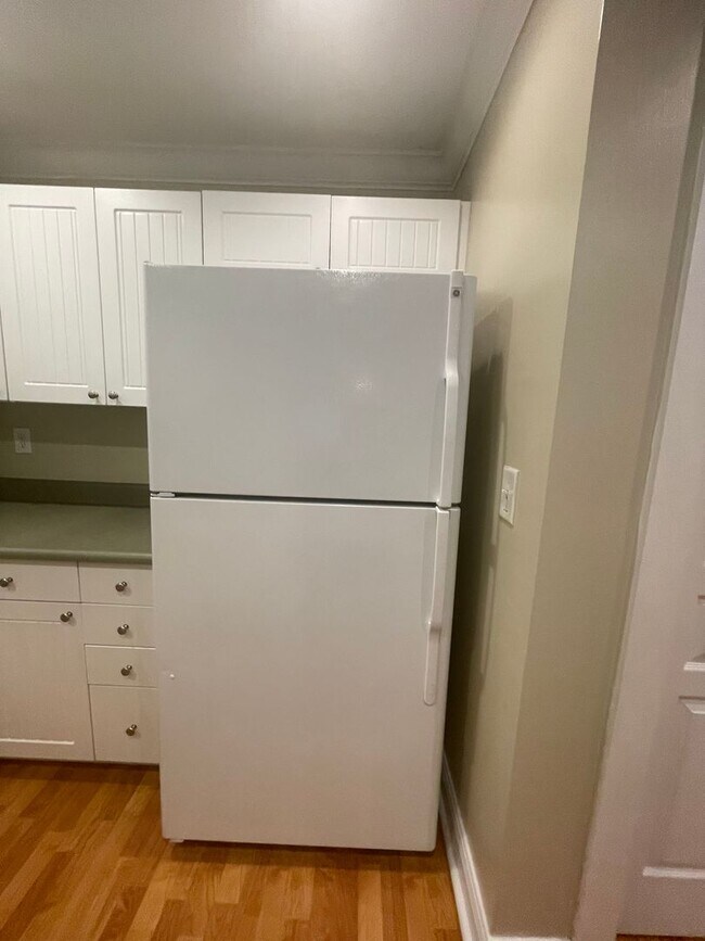 Building Photo - 17-1727 BBCH