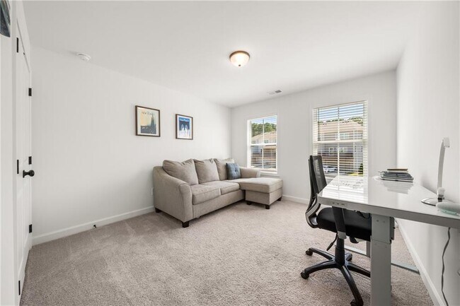 Building Photo - 4541 Moray Dr