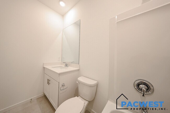 Building Photo - Your new home for lease!