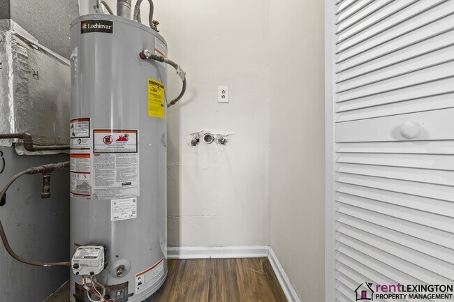 Building Photo - 3966 Northampton Dr