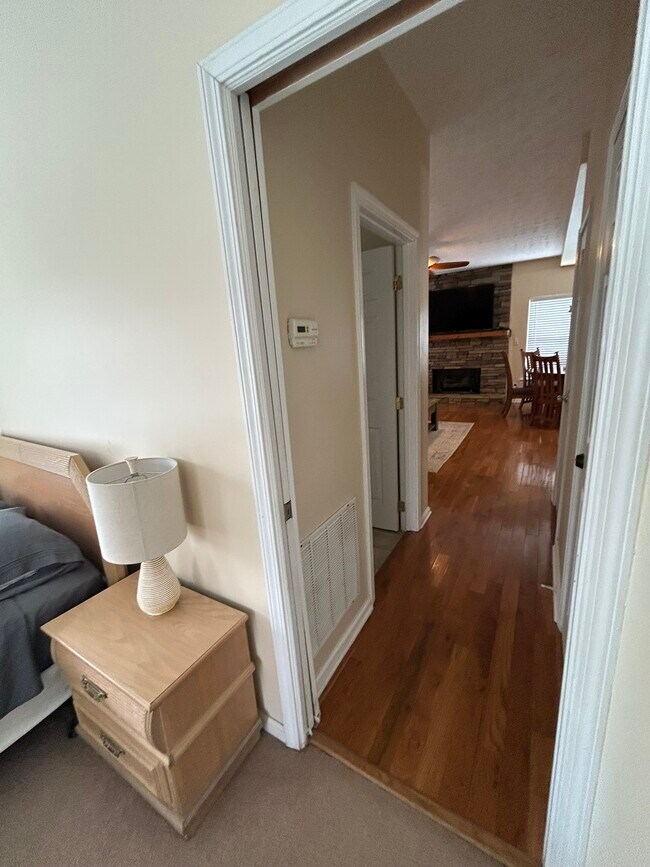 Building Photo - 2615 Rolling River Dr