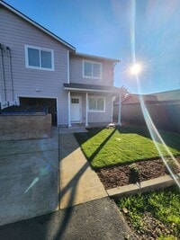 Building Photo - 6th Ave SE Duplex