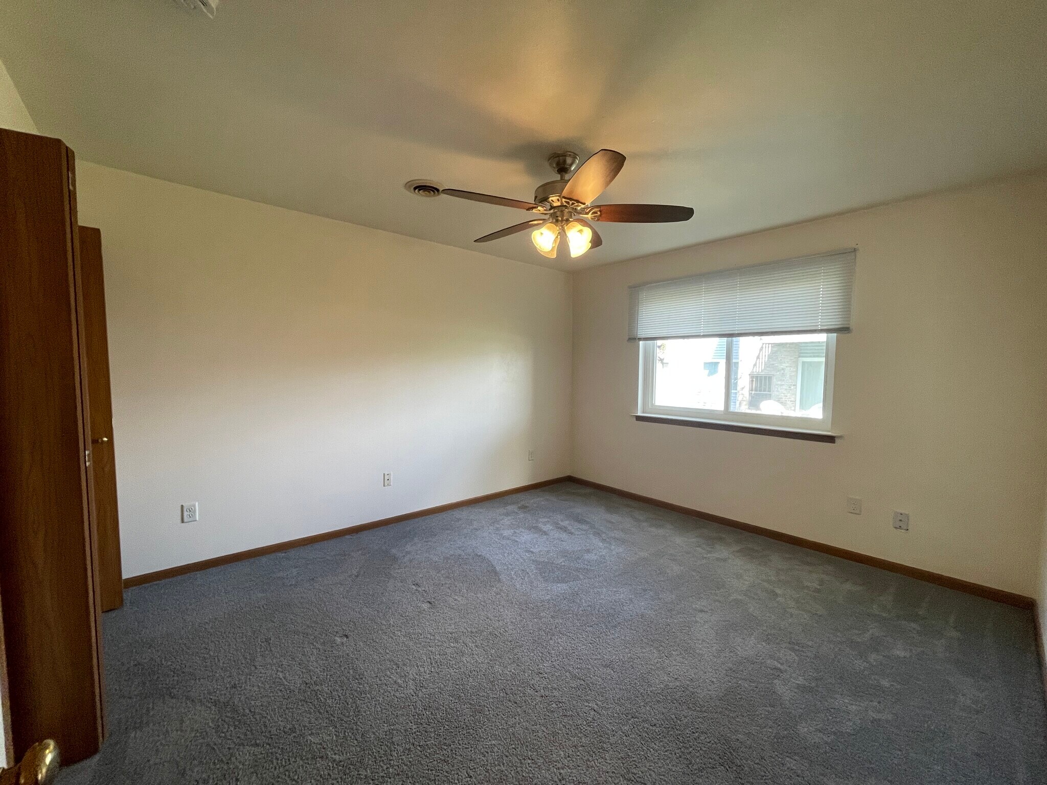 Building Photo - 566 Athletic Way