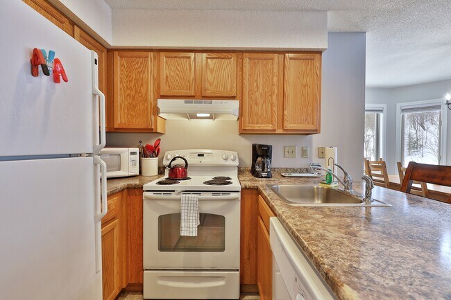 Building Photo - 57 Alpine Dr