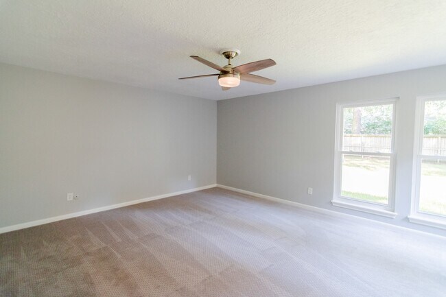 Building Photo - 10 Coralvine Ct