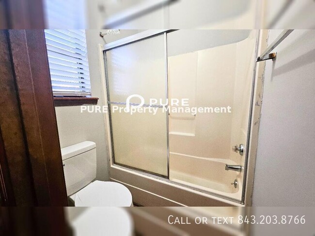 Building Photo - 50% Off One Months Rent!!!! Charming 3-bed...