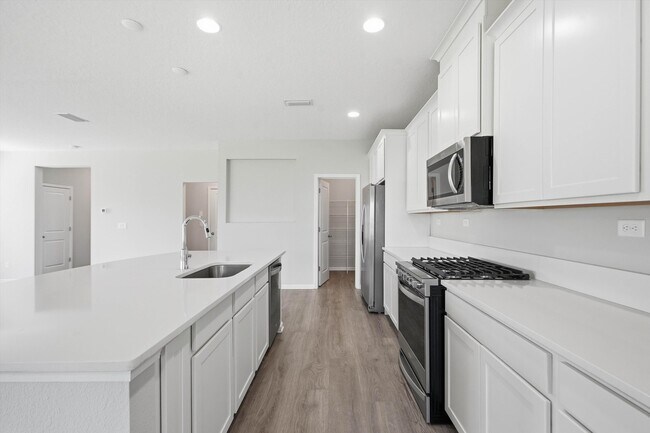 Building Photo - 126 St Barts Ave