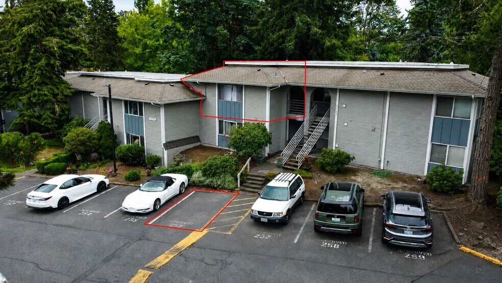 Building Photo - 17109 NE 45th St