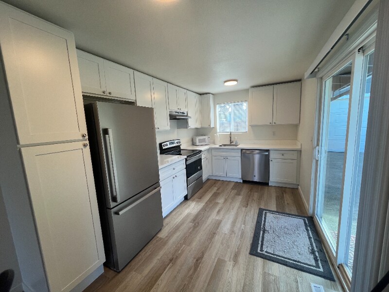 Building Photo - 1130 E 51st St