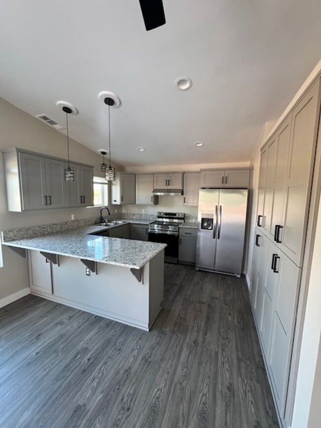 Building Photo - Breathtaking Views – Brand New 2 Bed, 1.5 Bath Home for Rent!  Available Nov 1st | Mt. Bally | Mt...