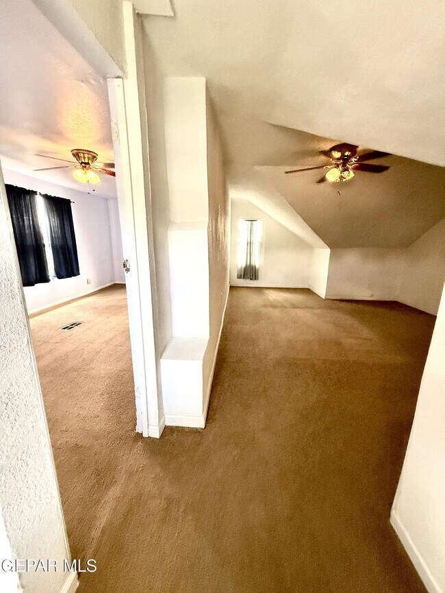 Building Photo - 611 New York Ave