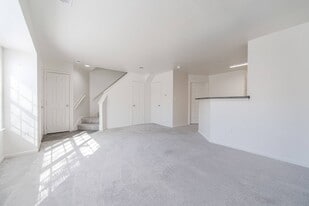 Building Photo - Waterford at Sterling Place Apartments