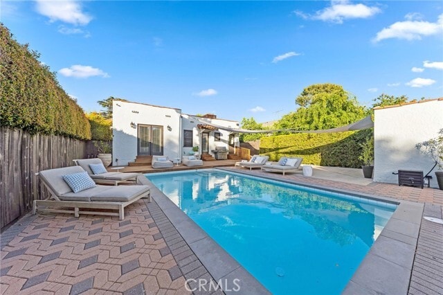 Building Photo - 6160 S San Vicente Blvd