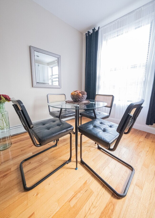 Building Photo - 245 W 113th St