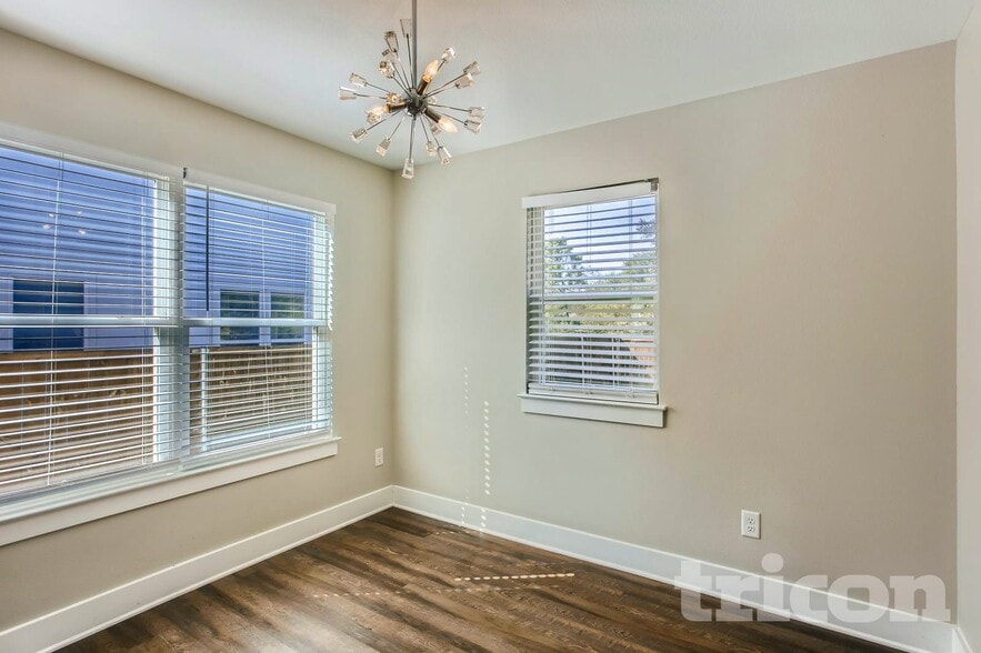 Building Photo - 1723 Shaw St