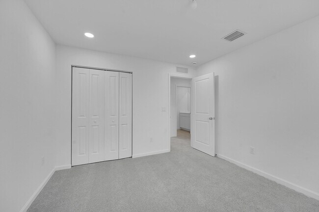 Building Photo - 1012 Bent Creek Dr