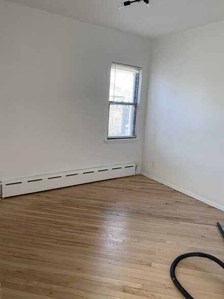 Building Photo - 2249 37th St