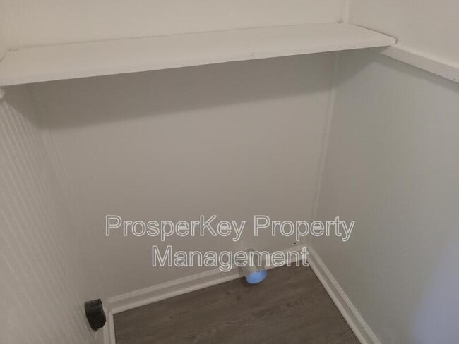 Building Photo - 1820 18th Ave