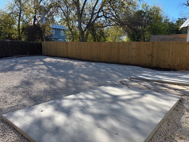 Building Photo - 216 University Ave.