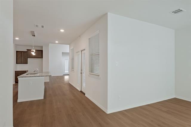 Building Photo - 1517 Bennington Ln