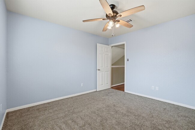 Building Photo - 326 Wild Bird Dr