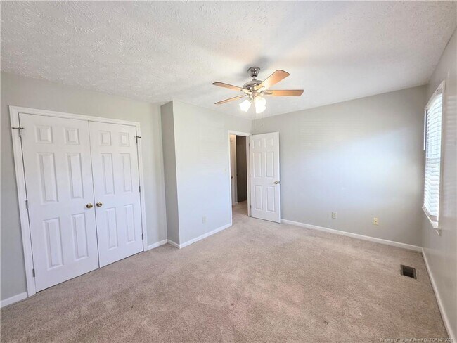Building Photo - 2419 Lull Water Dr