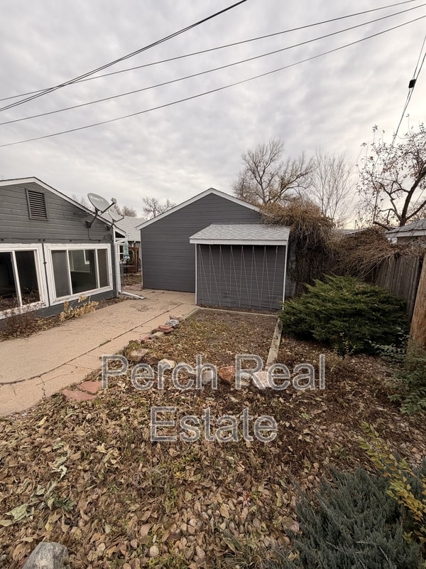 Building Photo - 107 S Kendall St