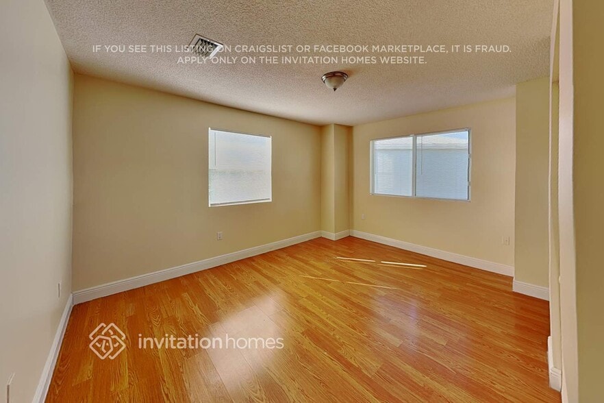 Building Photo - 9853 SW 221st St Rd