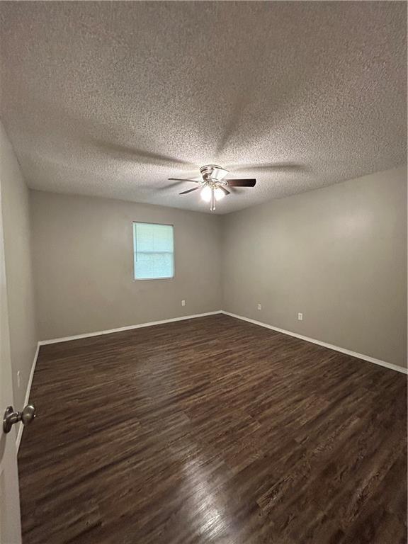 Building Photo - 221 Brooke Lynn Dr
