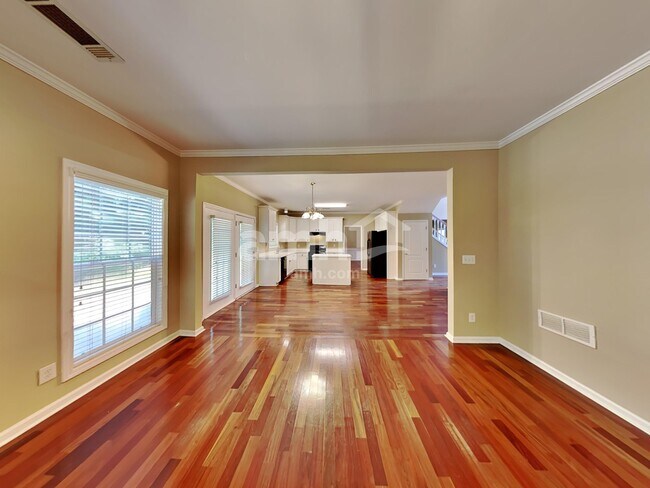 Building Photo - 1990 Turtle Creek Way