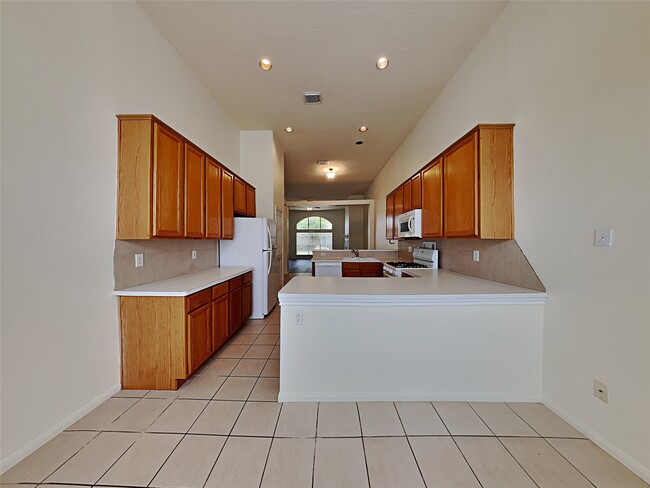 Building Photo - 534 Starkstone Ct